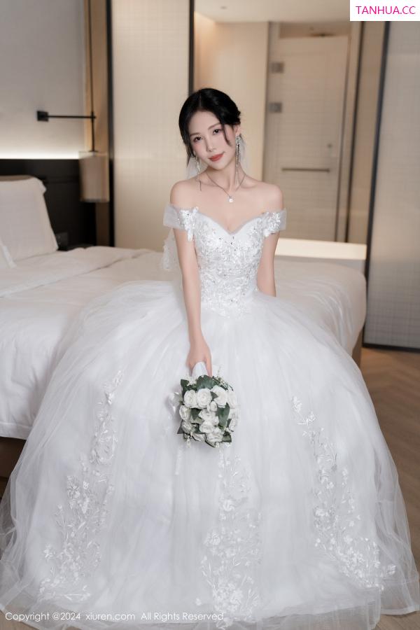 陈若依 抖娘利世 [XiuRen]高清写真图 2024.08.09 No.8998 利世 丝袜美腿第12张图片